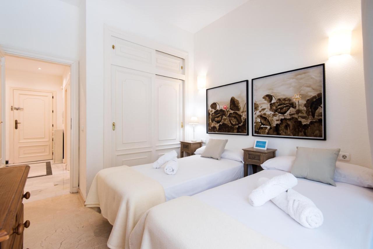 Rentandhomes Beachfront Marbella Center ภายนอก รูปภาพ
