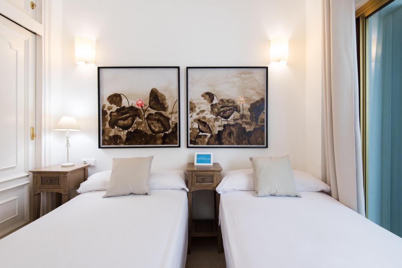 Rentandhomes Beachfront Marbella Center ภายนอก รูปภาพ