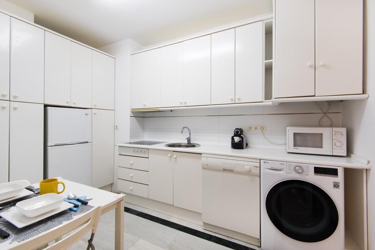 Rentandhomes Beachfront Marbella Center ภายนอก รูปภาพ