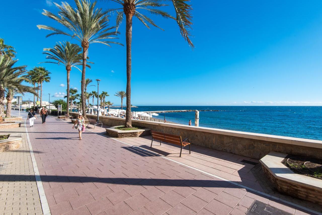 Rentandhomes Beachfront Marbella Center ภายนอก รูปภาพ