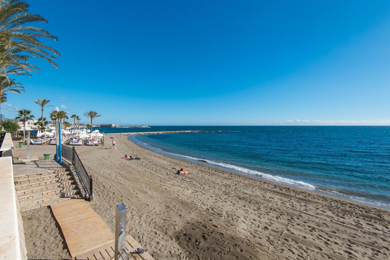 Rentandhomes Beachfront Marbella Center ภายนอก รูปภาพ